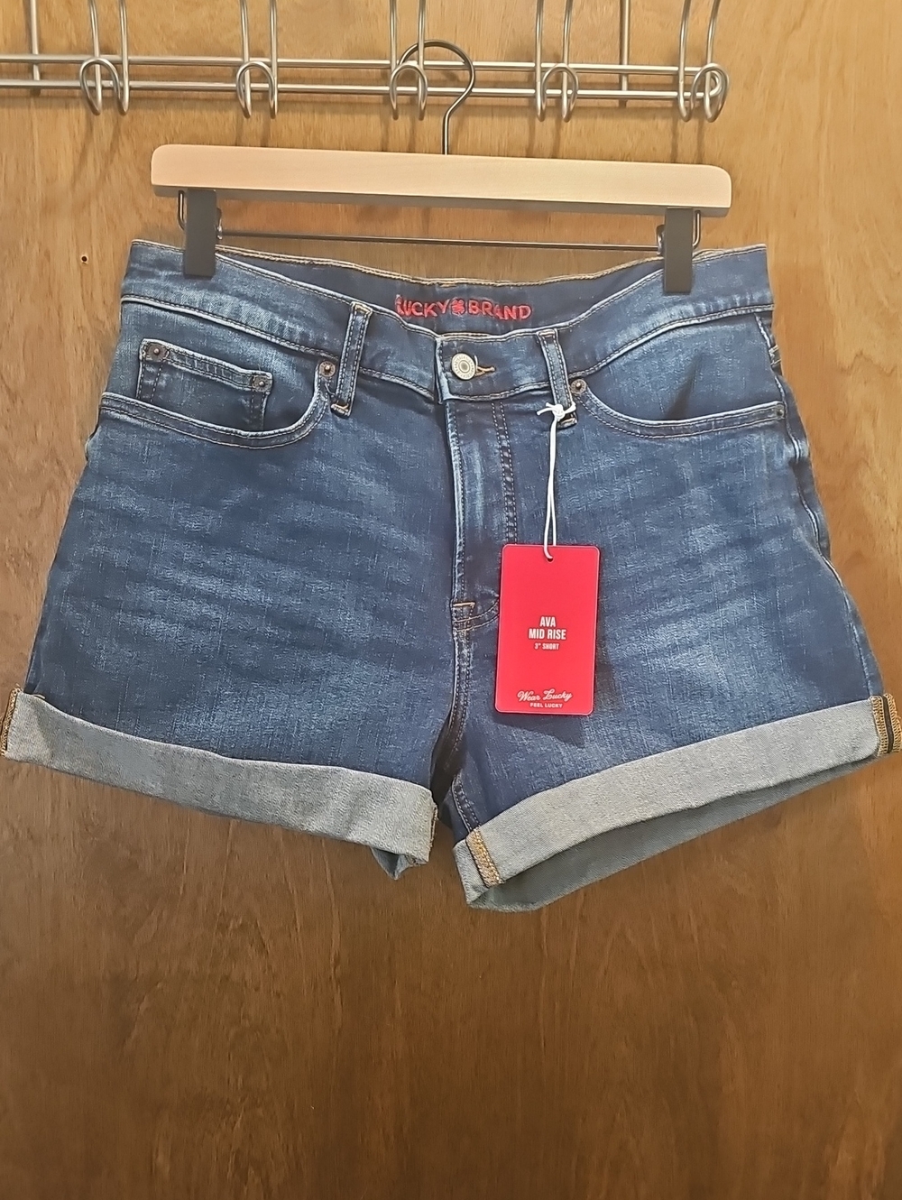 Lucky Brand Ava Mid Rise 3" Short